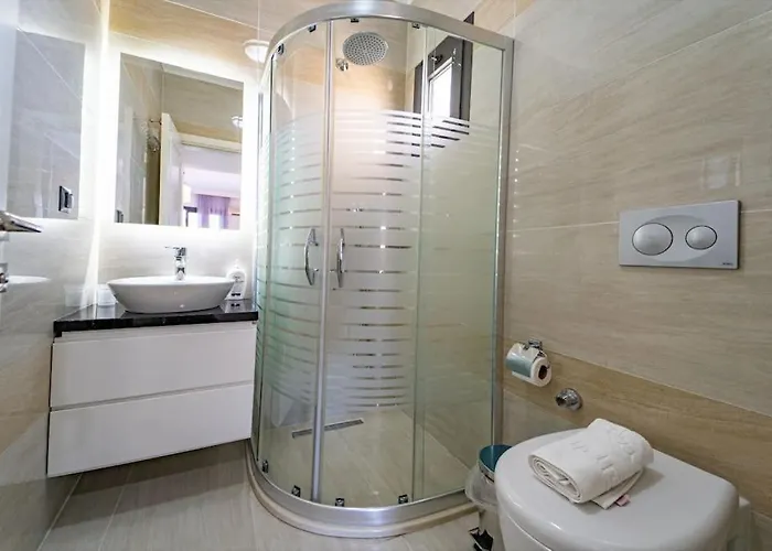 Merkezde Muhtesem Havuzlu *