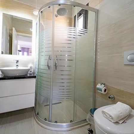 Merkezde Muhteşem Havuzlu *