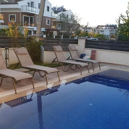 Merkezde Muhteşem Havuzlu * Fethiye