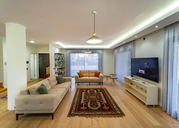 Вилла Merkezde Muhtesem Havuzlu