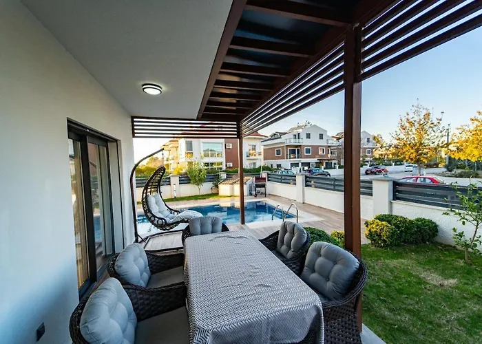 Merkezde Muhtesem Havuzlu *